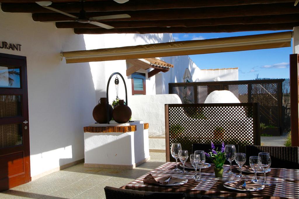 Hotel Mas Prades Deltebre Exterior photo